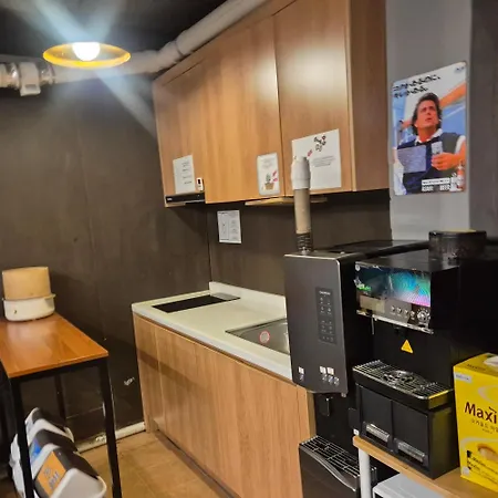 Near Dongdaemun, Geumho Station, Female Only - Ryokan Style